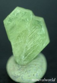 天然グリーン・クリソベリル結晶（双晶）＊2.97ct＊タンザニア産