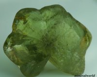 天然グリーニッシュ・クリソベリル結晶（輪座双晶）＊15.70ct＊スリランカ-Deniyaya産