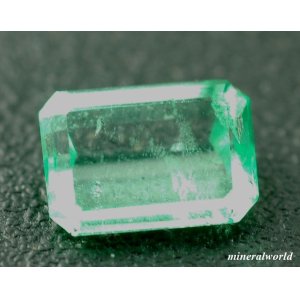 画像: ベトナム産＊天然ミントグリーン・アマゾナイト＊0.421ct＊無処理＊日独宝石研究所のソーティング付き