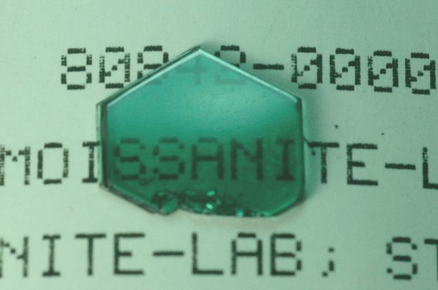 画像: 透明・合成グリーン・モアッサナイト結晶＊0.32ct