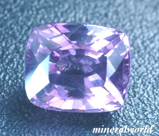 画像: 天然ピンク・パイロープ・ガーネット＊2.003ct＊未処理＊タンザニア産＊中宝研ソーティング付き