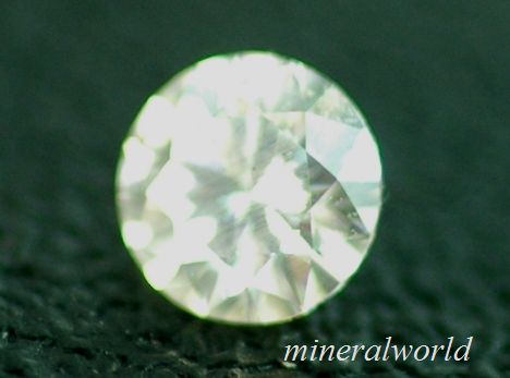 画像: 合成モアッサナイト＊0.05ct＊無色＊アメリカ製＊ダイヤモンドの類似石