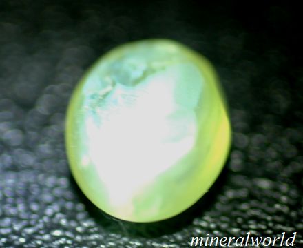 画像: ネオンカラー＊天然パロットクリソベリルキャッアイ1.20ｃｔ*インド・オリッサ産