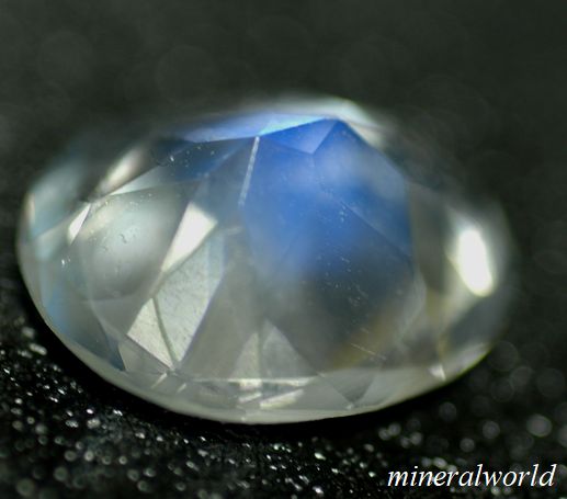 画像: 天然レインボー・ムーンストーン・＊2.59ct＊インド産