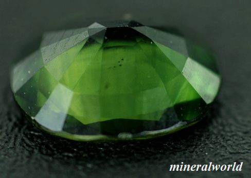 画像: GREEN＊天然グリーン・サファイア＊マダガスカル産＊2.445ct＊ジェム・リサーチ・ジャパンのソーティング付き