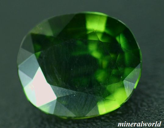 画像1: GREEN＊天然グリーン・サファイア＊マダガスカル産＊2.445ct＊ジェム・リサーチ・ジャパンのソーティング付き