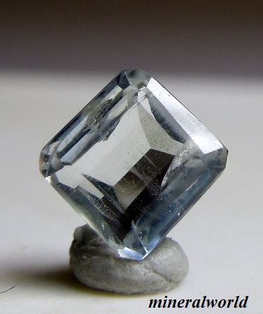 画像: レア＊天然カラーレス・ジェレメジェバイト＊ナミビア産＊0.50ct