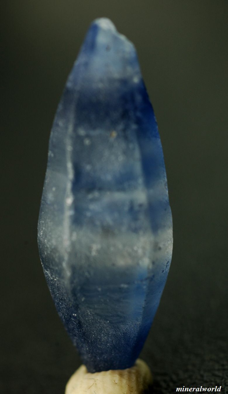 画像: ユニーックな形状＊非加熱サファイア結晶（透明）＊9.45ct＊スリランカ-ラトナプラ産