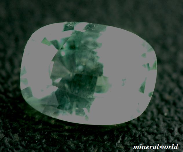 画像: 天然バナシウム・クリソベリル＊タンザニア産＊0.453ct＊無処理＊日独宝石研究所のソーティング付き