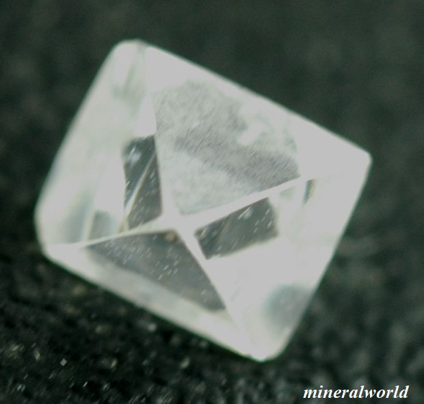 画像: 天然ダイアモンド結晶原石＊0.208ct＊完全・等軸晶系＊無色