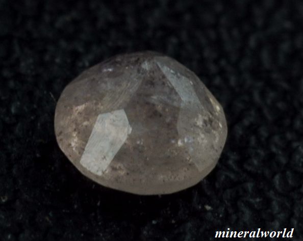 画像: ピンク・サファリン＊0.101ct＊マダガスカル産 ＊日独宝石研究所のソーテイング付き